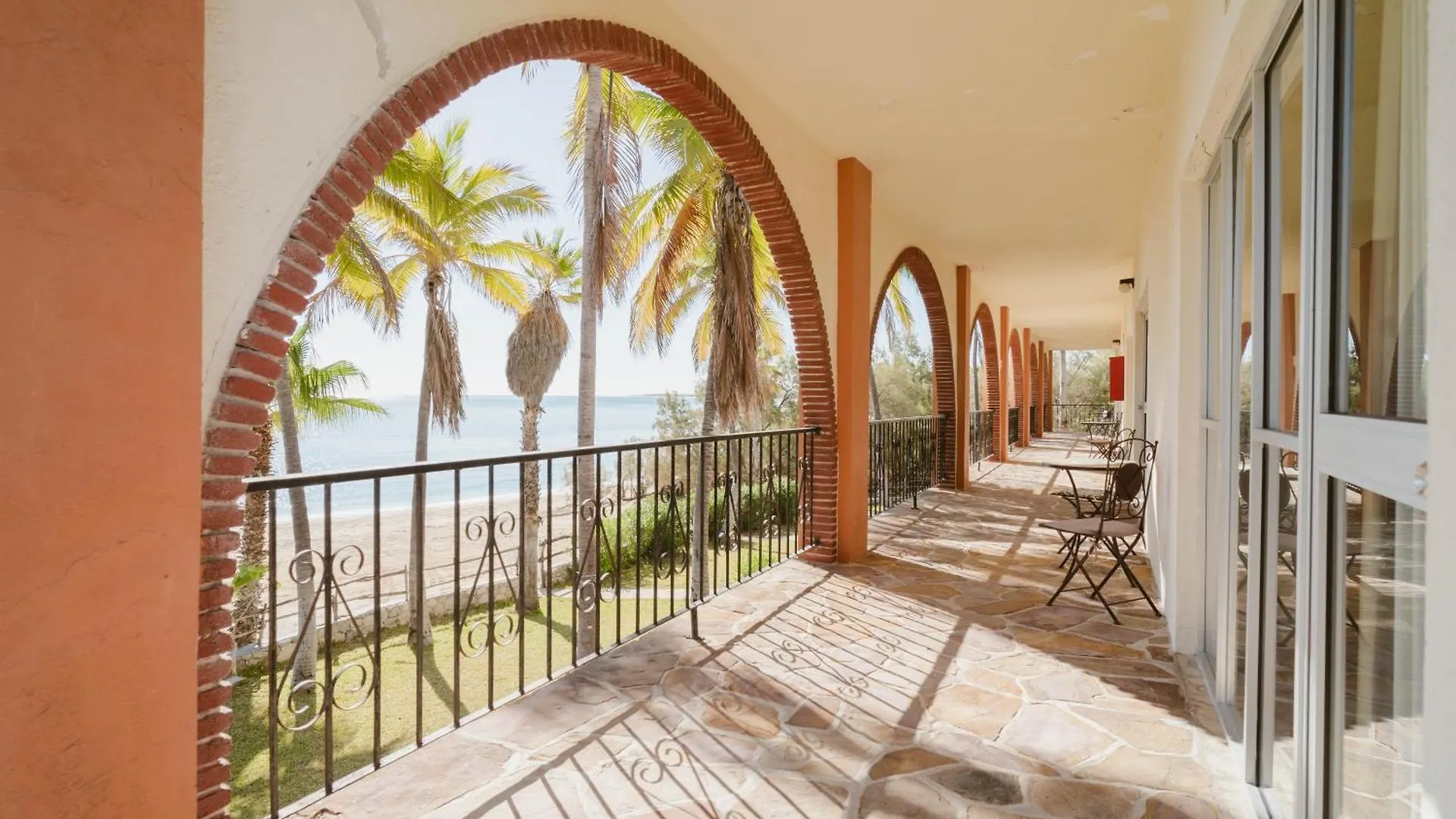 Hotel Rancho Buenavista Cabo San Lucas 3*,  México